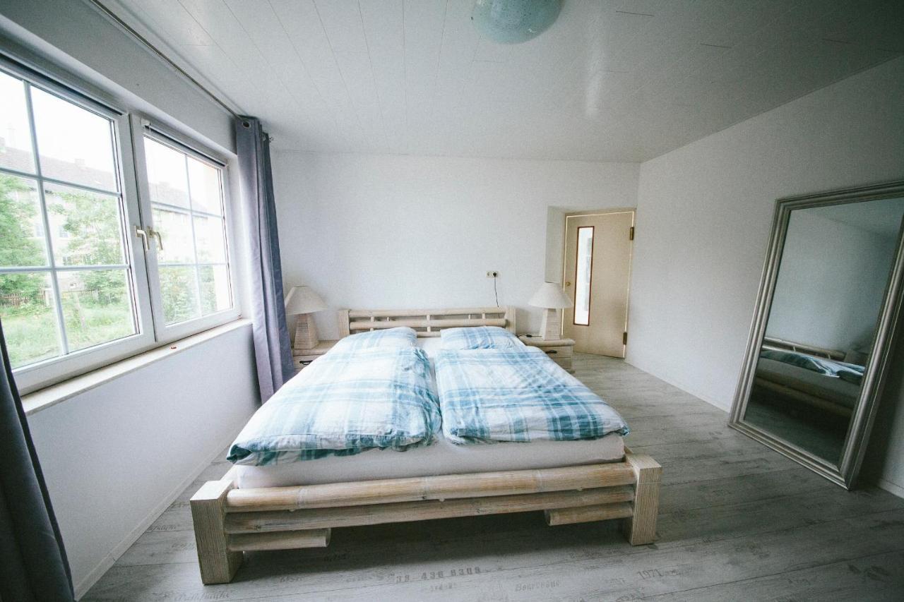 Grosse & Voll Ausgestattete Apartments, Studios, Doppelzimmer, Workspace, Parkplatz, Netflix, Prime & Schnelles Wifi In Ruhiger Lage Mit Garten Rudolstadt Exterior foto