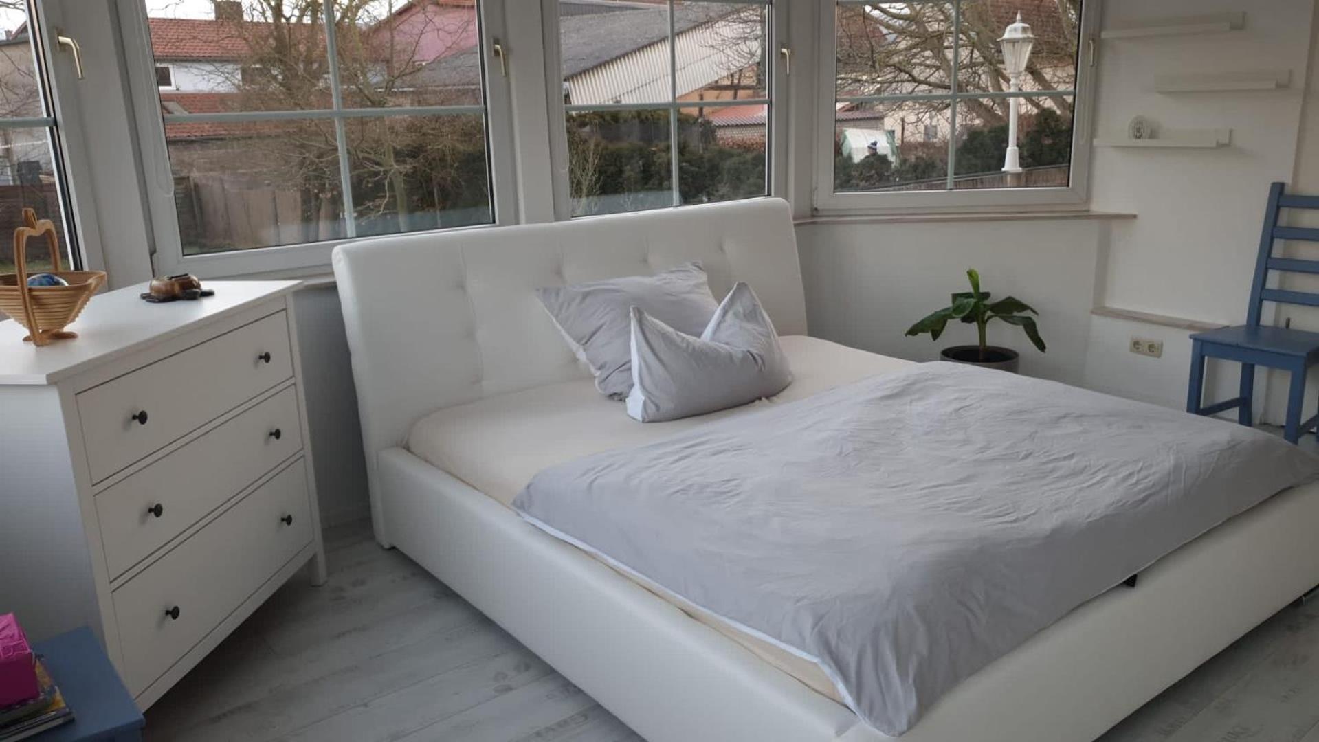 Grosse & Voll Ausgestattete Apartments, Studios, Doppelzimmer, Workspace, Parkplatz, Netflix, Prime & Schnelles Wifi In Ruhiger Lage Mit Garten Rudolstadt Exterior foto