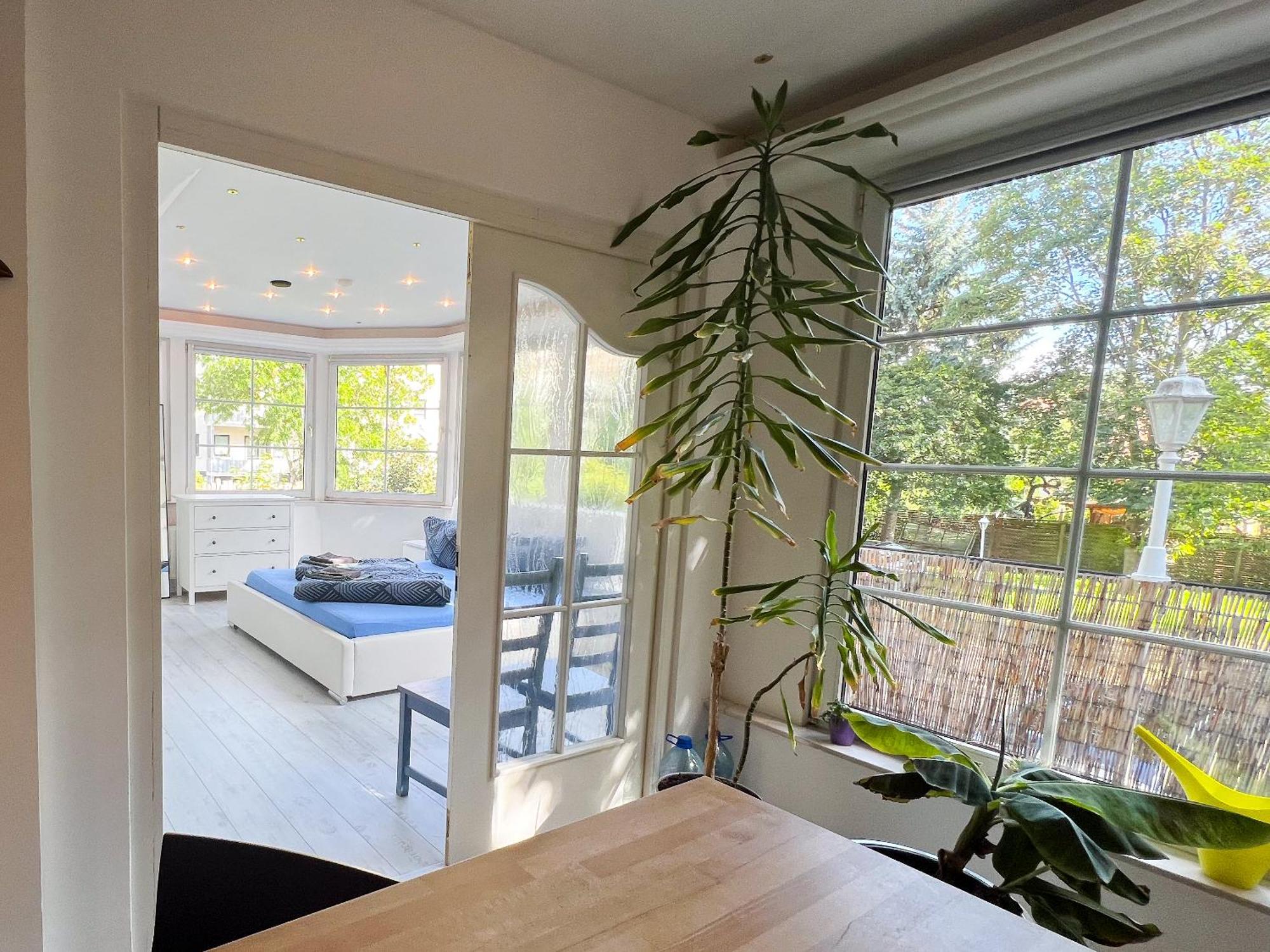 Grosse & Voll Ausgestattete Apartments, Studios, Doppelzimmer, Workspace, Parkplatz, Netflix, Prime & Schnelles Wifi In Ruhiger Lage Mit Garten Rudolstadt Exterior foto
